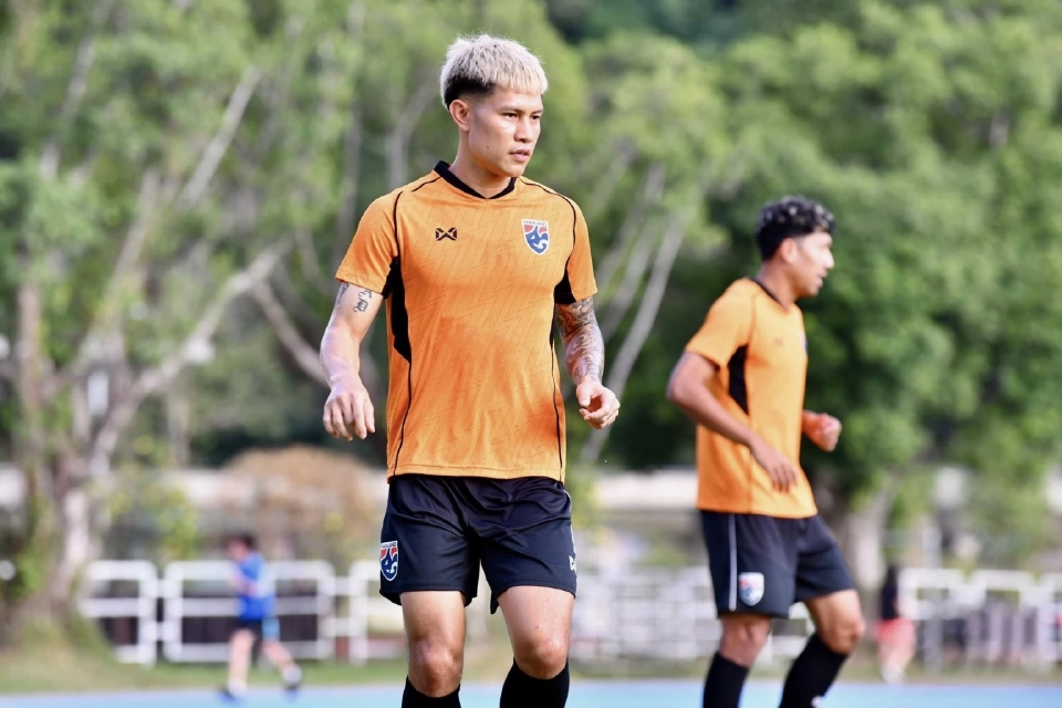 &quot;ศุภนันท์ บุรีรัตน์&quot; แบ็คขวาทีมชาติไทย