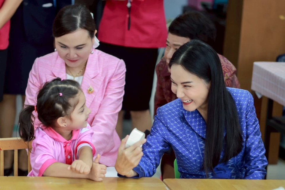 “นฤมล”ลุยศูนย์การศึกษาพิเศษ ย้ำไม่ทิ้งเด็กพิการ ดันสร้างอาชีพ