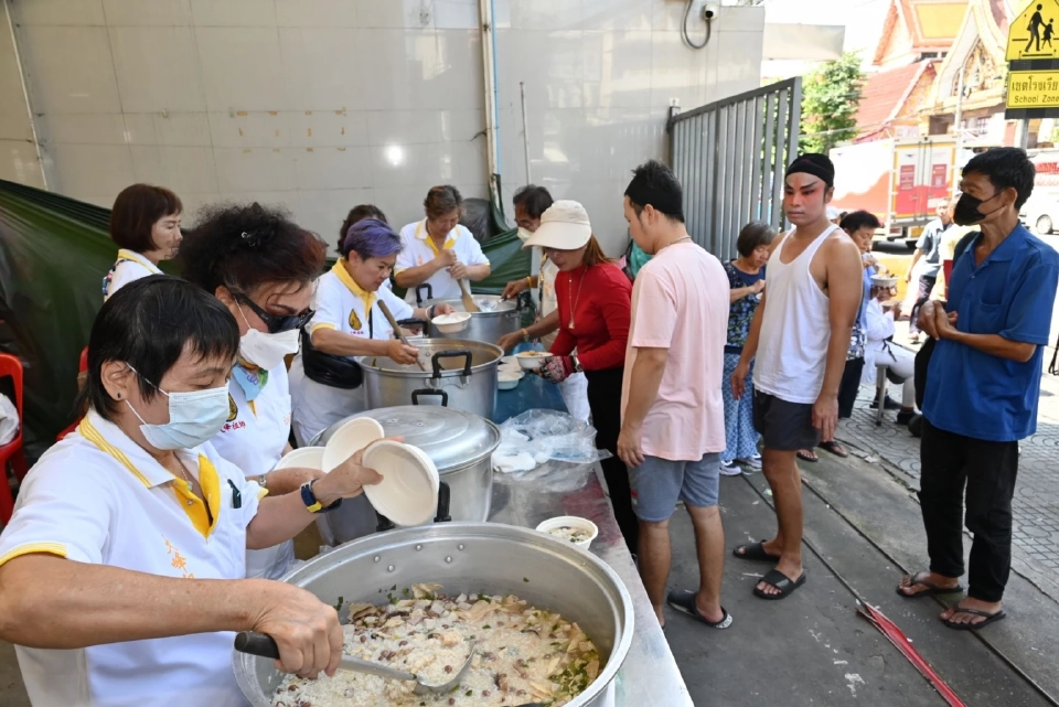 มูลนิธิป่อเต็กตึ๊งจัดพิธีอัญเชิญกิ้วอ๊วงฮุกโจว เปิดงานกินเจ ปี 2568