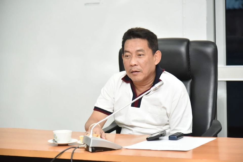 อธิบดีกรมชลประทาน ลุยสุโขทัย สั่งเร่งระบายน้ำ หลังพายุ “บัวลอย” พัดถล่ม