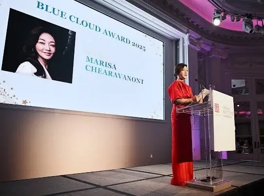 'มาริษา เจียรวนนท์' คนไทยคนแรก คว้ารางวัลเกียรติยศ Blue Cloud Award 2025 ที่นิวยอร์ก