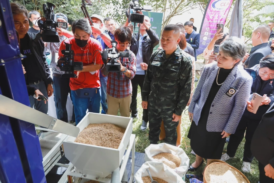 “แม่ทัพกุ้ง” เปิดตัว “ข้าวแม่ทัพไทย” พลิกสนามรบสู่ผืนนา เคลื่อนเกษตรอินทรีย์สู่อนาคต