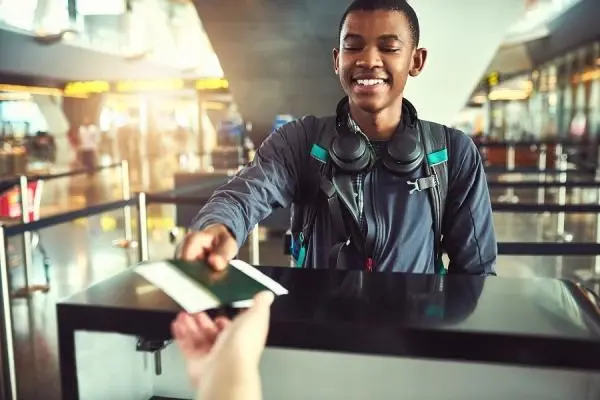 ประกาศสำคัญคนไทยเดินทางไปยุโรป เริ่มใช้ระบบสแกนหน้า-ลายนิ้วมือ 12 ต.ค. นี้