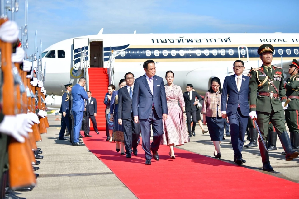 นายกฯ ถึง สปป.ลาว เตรียมหารือเต็มคณะ ครั้งแรก นัดคุยทีมไทยแลนด์-เอกชน