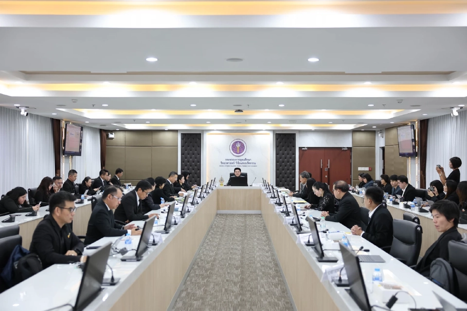 “สุรศักดิ์”สั่ง กอวช. – สอวช.  เร่งทบทวนกฎหมายล้าสมัย ดัน Big Quick Win