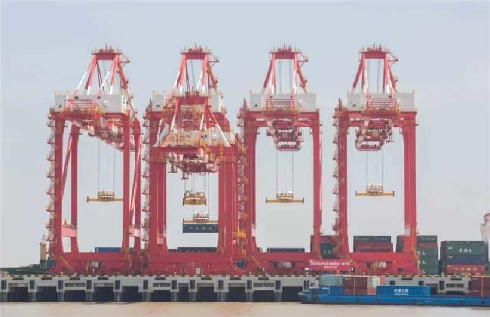 จีน ตอบโต้ ทรัมป์ เพิ่มค่าธรรมเนียมเรือสหรัฐฯ ที่เข้าเทียบท่า