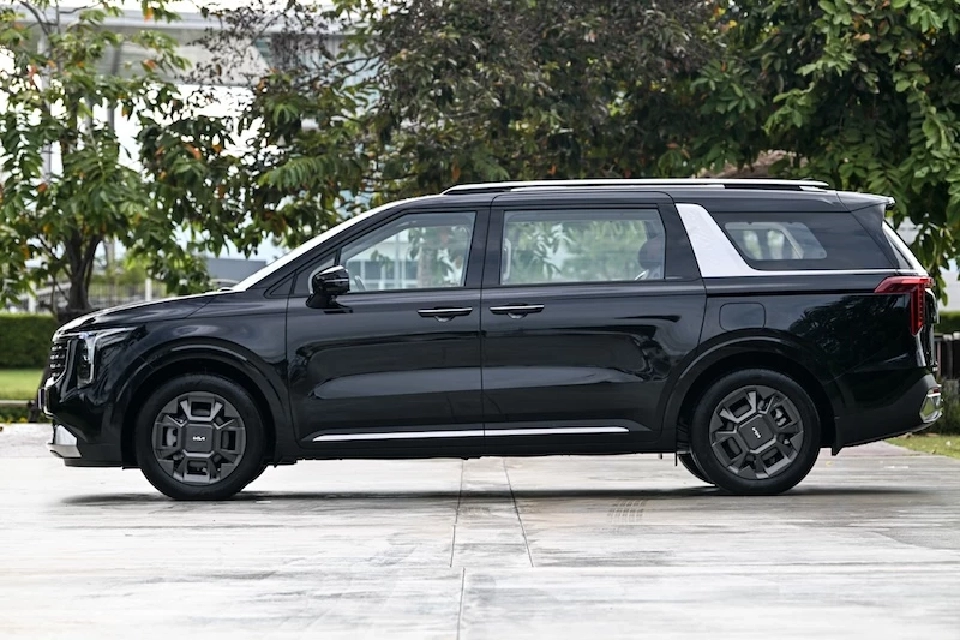 รีวิว KIA Carnival HEV เอ็มพีวี 7 ที่นั่ง ไฮบริด ขายยุคนี้ไม่ง่าย