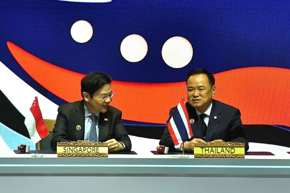 นายอนุทิน ชาญวีรกูล นายกรัฐมนตรีและรัฐมนตรีว่าการกระทรวงมหาดไทย เข้าร่วมและกล่าวถ้อยแถลงในการประชุมสุดยอดอาเซียน ครั้งที่ 47 แบบเต็มคณะ (Plenary) 