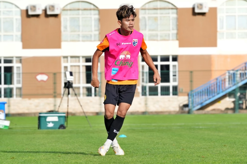 ชัยพล อดทน แบ็คซ้ายจากสโมสร สุโขทัย เอฟซี