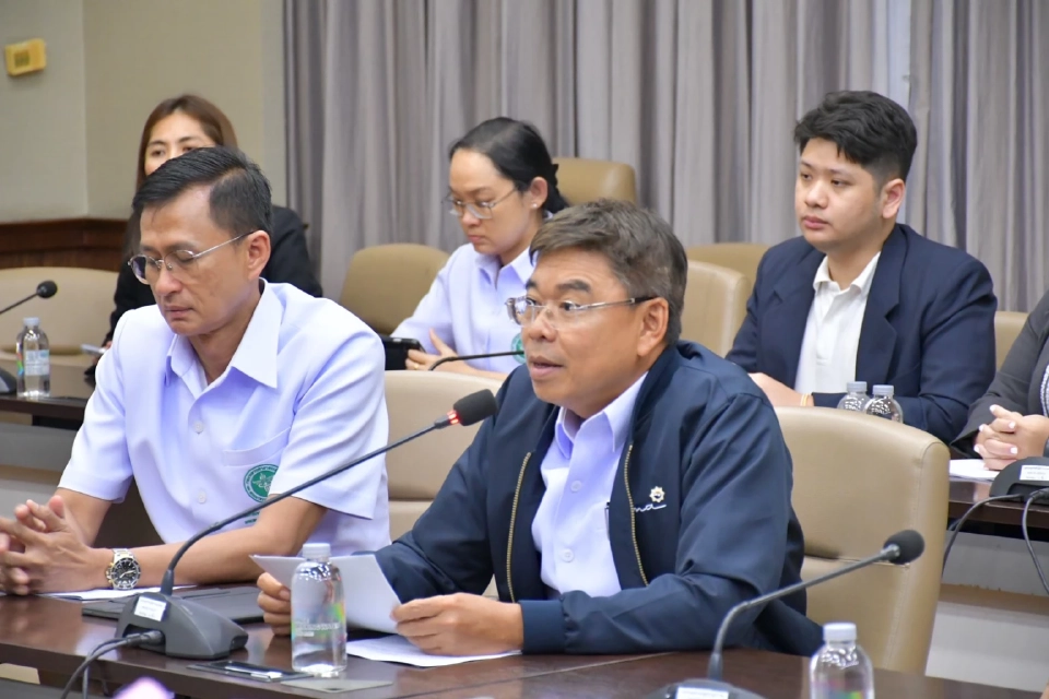 สธ. รับข้อเสนอ 'เครือข่ายกัญชาไทย' ตั้งทีมทำงานแบบมีส่วนร่วม