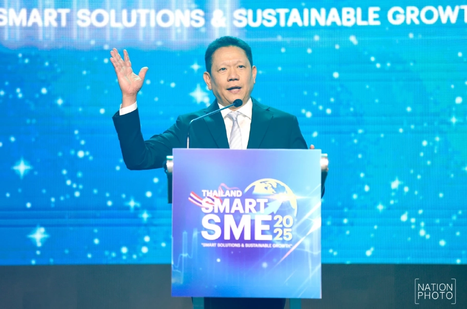 นายลวรณ แสงสนิท ปลัดกระทรวงการคลัง