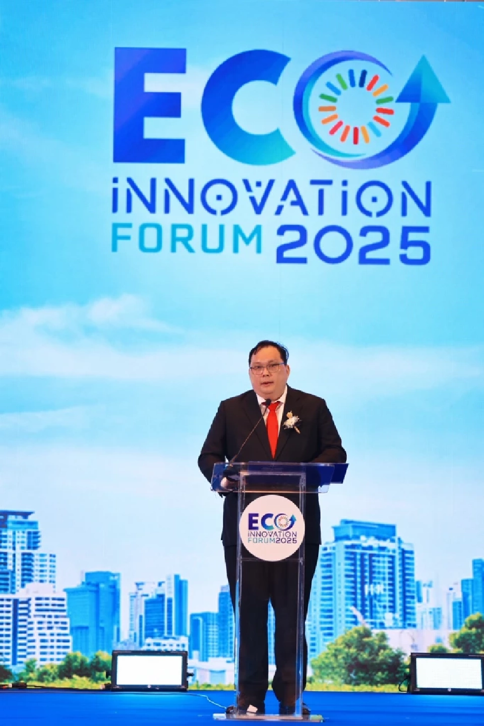 นายสุเมธ ตั้งประเสริฐ ผู้ว่าการการนิคมอุตสาหกรรมแห่งประเทศไทย