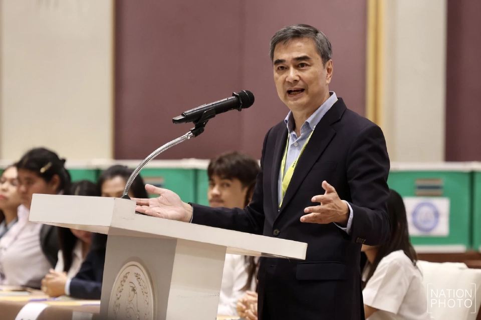 นายอภิสิทธิ์ เวชชาชีวะ หัวหน้าพรรคประชาธิปัตย์ (ปชป.) เปิดใจภายหลังที่ประชุมใหญ่วิสามัญของพรรค ลงมติให้ดำรงตำแหน่งหัวหน้าพรรคประชาธิปัตย์ คนใหม่ วันนี้ 