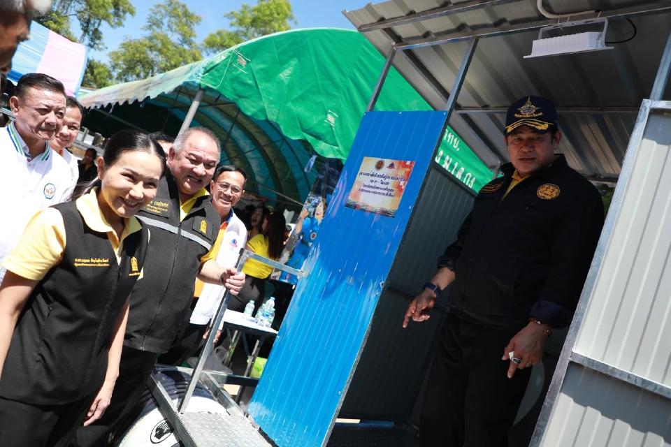 ธรรมนัส-นฤมลเร่งประสานงบซ่อมแซมโรงเรียนเสียหายน้ำท่วมสุโขทัย