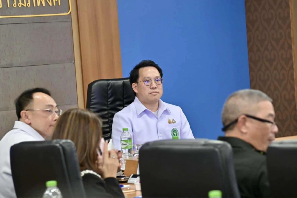  นายพัฒนา พร้อมพัฒน์ รัฐมนตรีว่าการกระทรวงสาธารณสุข 