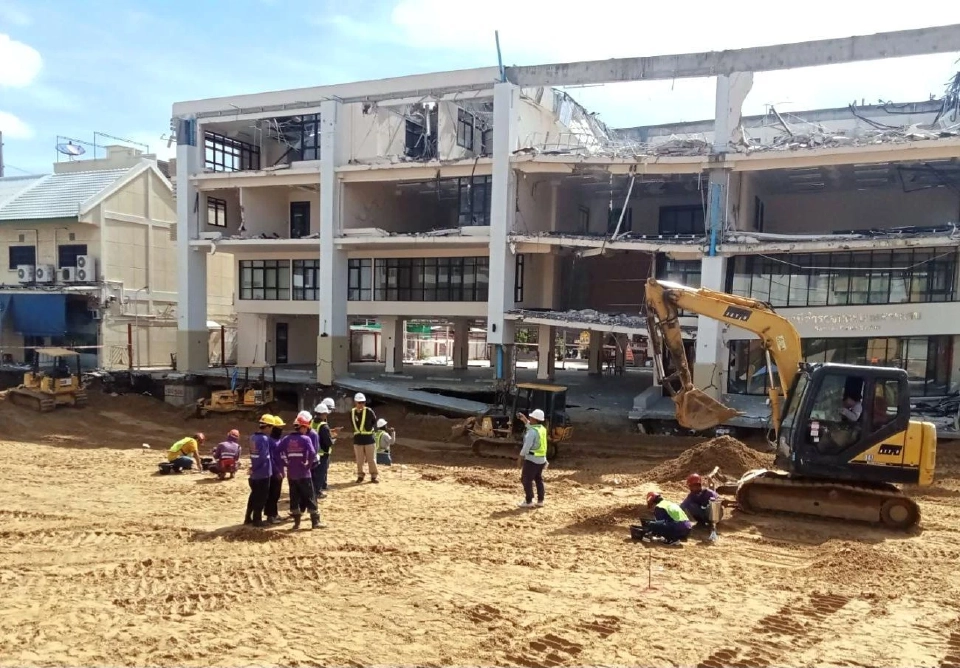 ‘รฟม.’ ลุยถมทราย แก้ถนนสามเสนทรุดตัว ‘รถไฟฟ้าสายสีม่วงใต้’