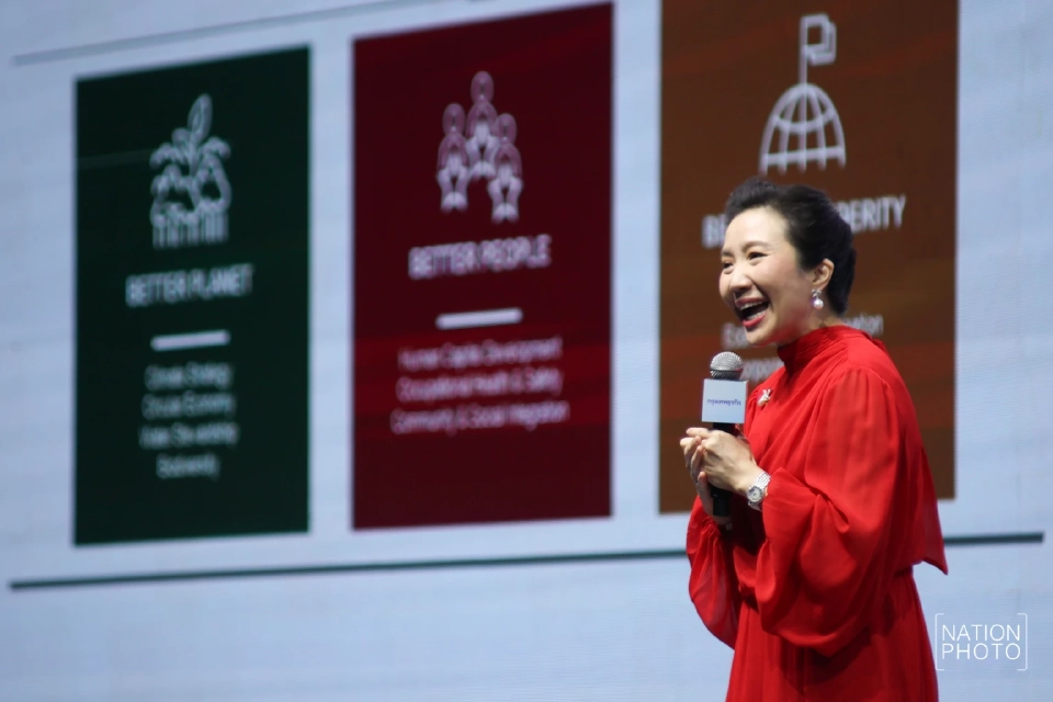 นางวัลลภา ไตรโสรัส