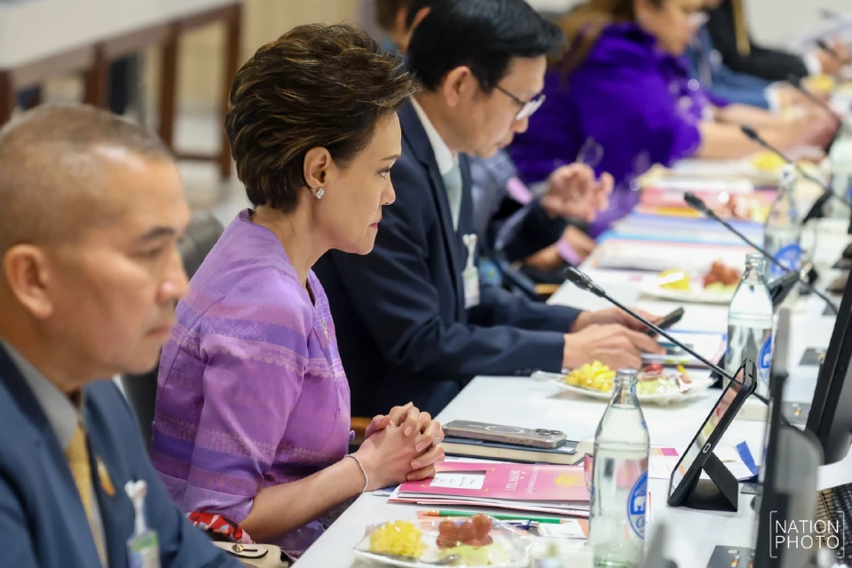 นางศุภจี สุธรรมพันธ์ รัฐมนตรีว่าการกระทรวงพาณิชย์ 