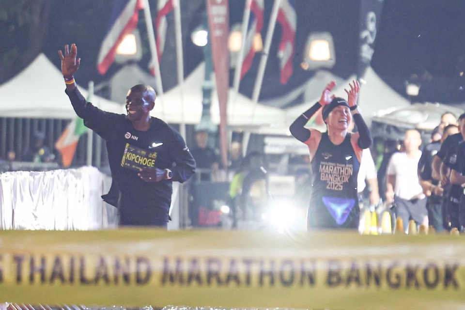 พระราชินี ทรงร่วมวิ่ง  Amazing Thailand Marathon Bangkok 2025 ทรงใช้เวลา 2.13 ชม. เข้าเส้นชัย