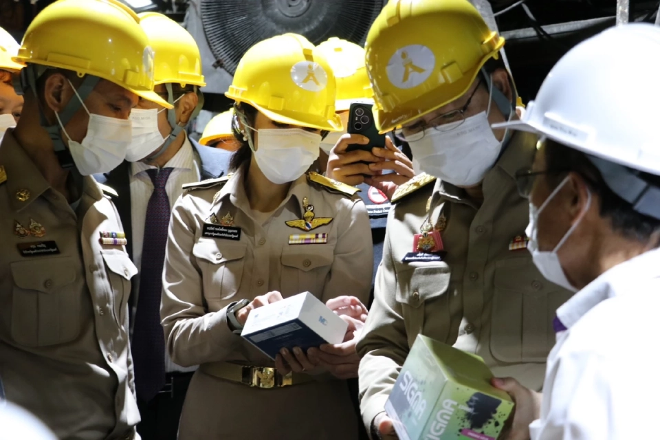 ‘สันติ ปิยะทัต’ดันสังคมไทยปลอดบุหรี่ไฟฟ้า ทำลายของกลาง 1.8 แสนชิ้น