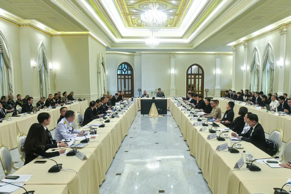‘ราชเลขานุการในพระองค์’ ร่วมประชุมกับรัฐบาล ระดมสรรพกำลังช่วยน้ำท่วมภาคใต้