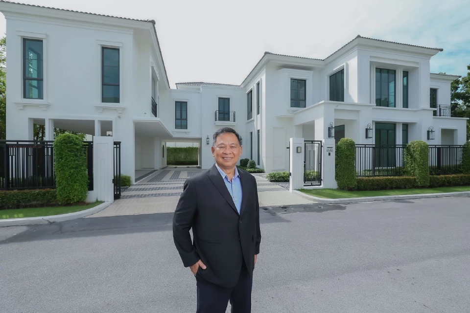 กรี เดชชัย