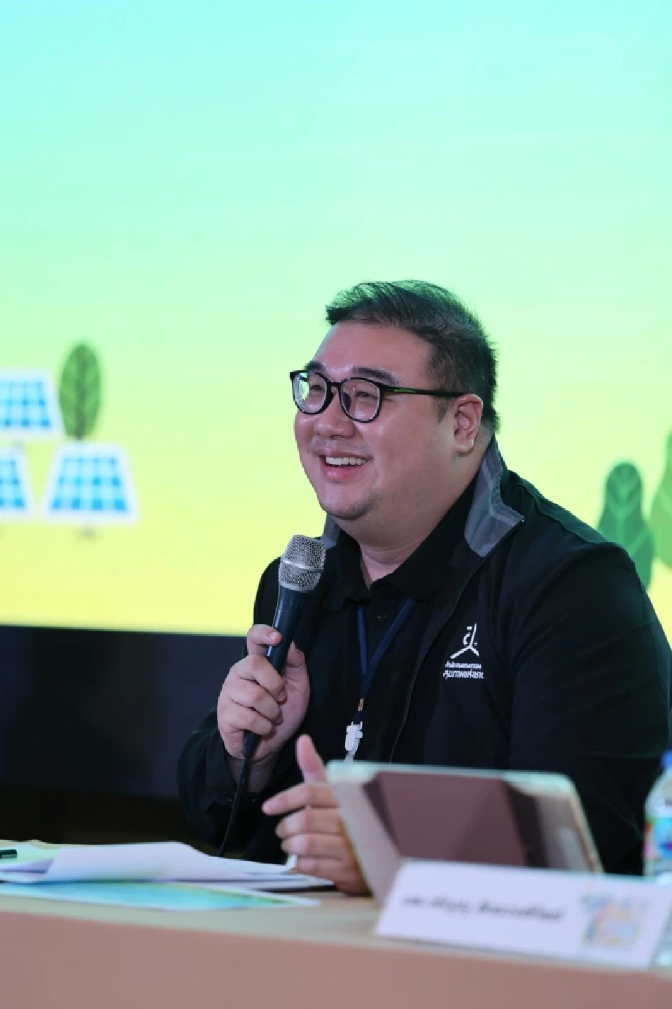 ผศ.ดร.ธีรพัฒน์ อังศุชวาล คณะทำงานพัฒนาประเด็นระบบบริหารจัดการเพื่อสุขภาวะในวิกฤตซ้อนวิกฤต