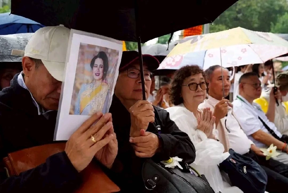 กฐินมหากุศล​ ณ​ พุทธคยา ถวายเป็นพุทธบูชาและถวายเป็นพระราชกุศล แด่พระบรมราชชนนีพระพันปีหลวง