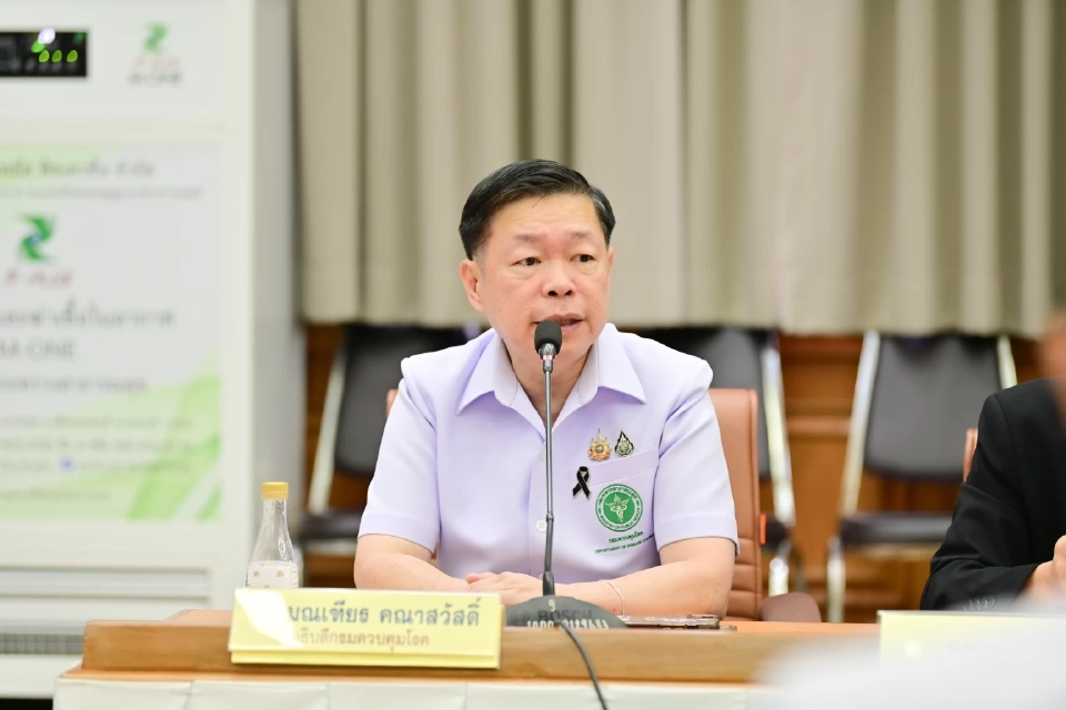 นายแพทย์มณเฑียร คณาสวัสดิ์ อธิบดีกรมควบคุมโรค 