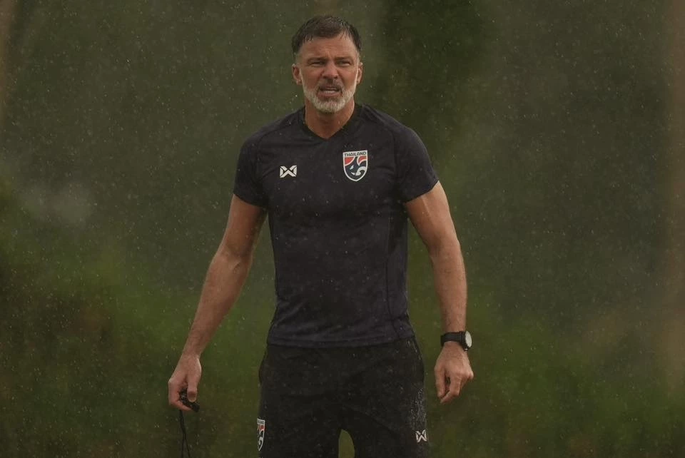 แอนโธนี ฮัดสัน หัวหน้าผู้ฝึกสอนทีมชาติไทย 