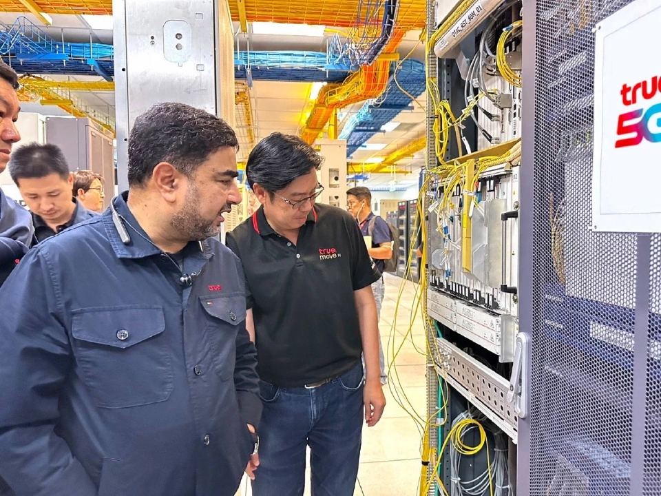 ทรู คอร์ป จัดทีมเสริมความพร้อมดูแลเครือข่ายรับมือสถานการณ์น้ำท่วม