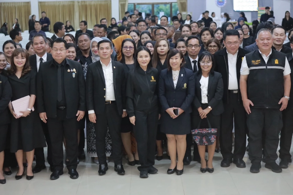 “นฤมล” ลงใต้ มอบทุนเด็กนราธิวาส–หนุน Learn to Earn เรียนไปสร้างรายได้ไป