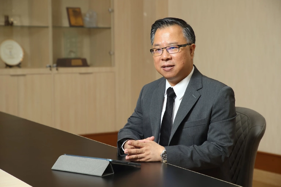 นฤตม์ เทอดสถีรศักดิ์ เลขาธิการคณะกรรมการส่งเสริมลงทุน (บีโอไอ)) 