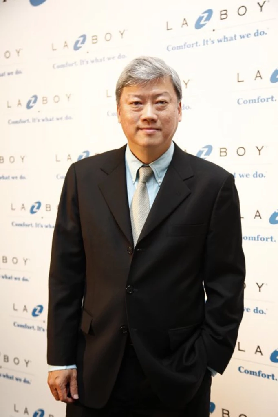 นายธนากร เกษตรสุวรรณ ประธานสภาผู้ส่งสินค้าทางเรือแห่งประเทศไทย(สรท.)