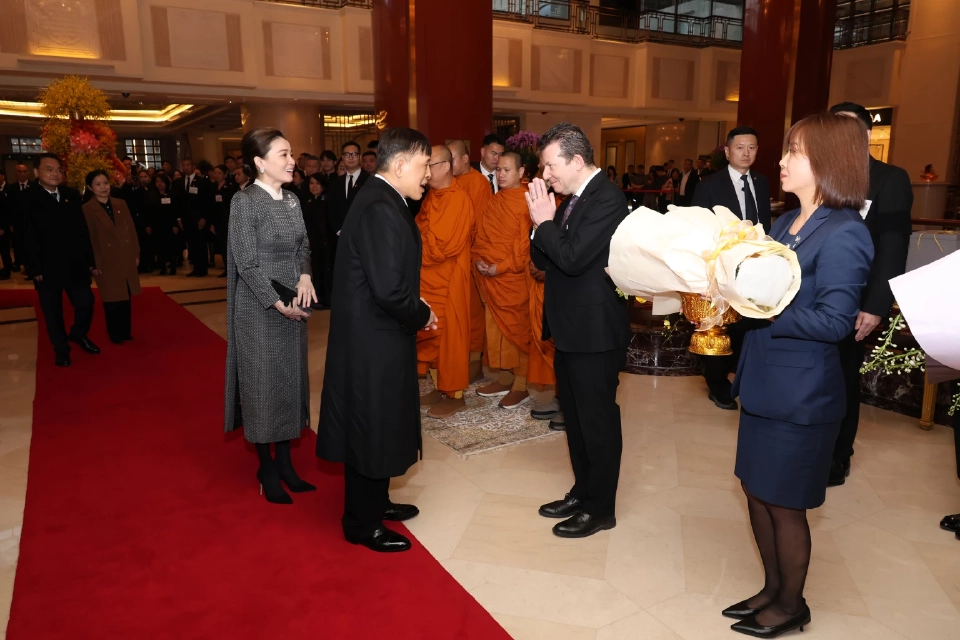 ในหลวง-พระราชินี เสด็จฯเยือนสาธารณรัฐประชาชนจีนอย่างเป็นทางการ