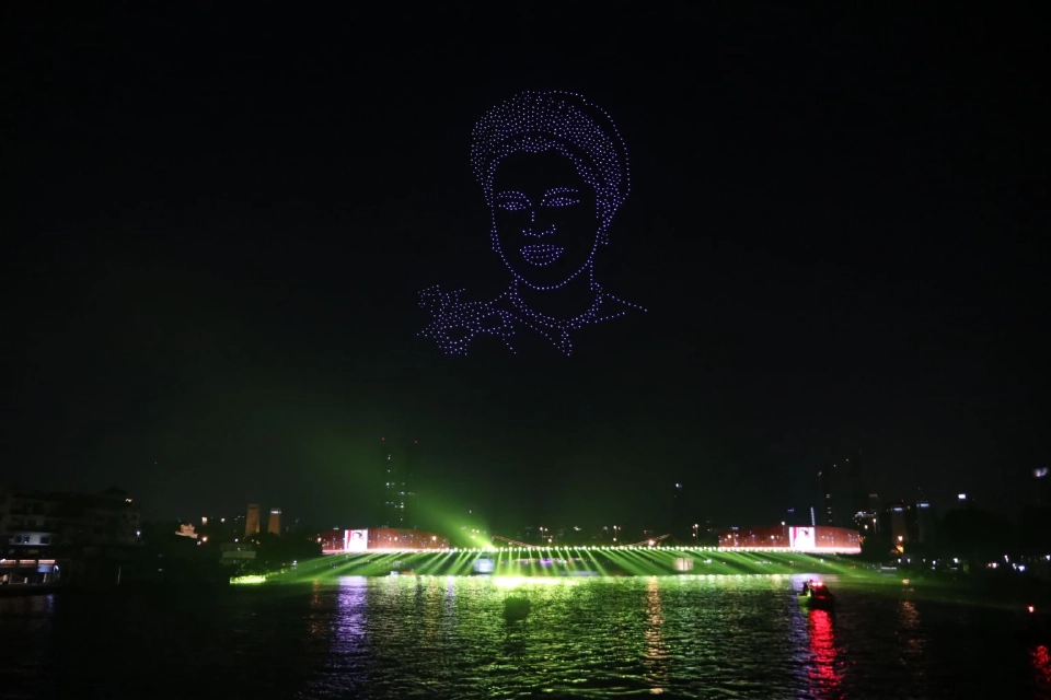 เริ่มแล้ว! วิจิตรเจ้าพระยา 2568 เปิด 15 จุดแสดงแสงสีเสียง โดรนนับพันลำ  9 พ.ย.-23 ธ.ค.นี้