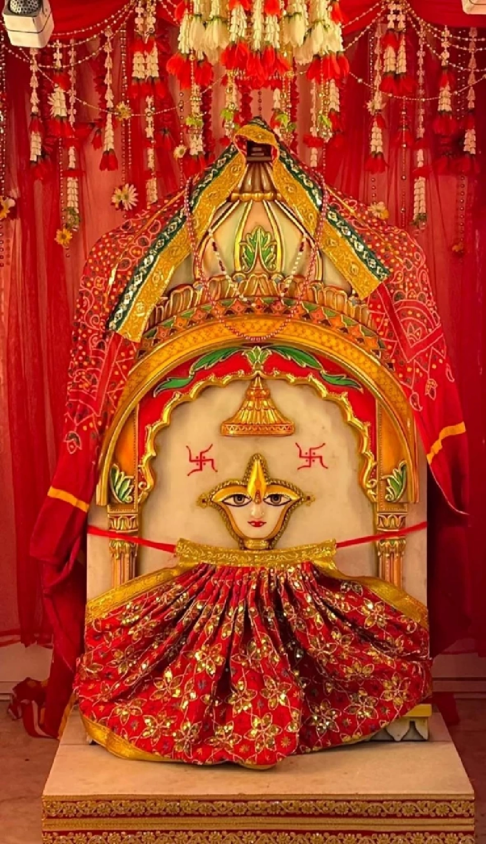 เปิดพิกัด Walking Bangkok เที่ยวเสาชิงช้า ตามรอยพราหมณ์ขอพรสายมูเทพฮินดู