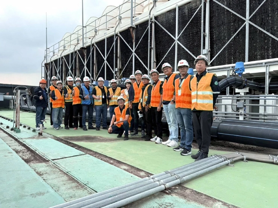 ทรู คอร์ป จัดทีมเสริมความพร้อมดูแลเครือข่ายรับมือสถานการณ์น้ำท่วม