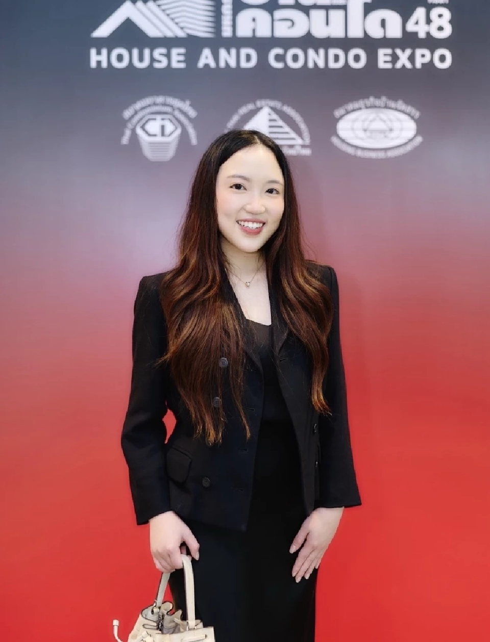 พลอยพัทธ์ แต่ดุลยสาธิต