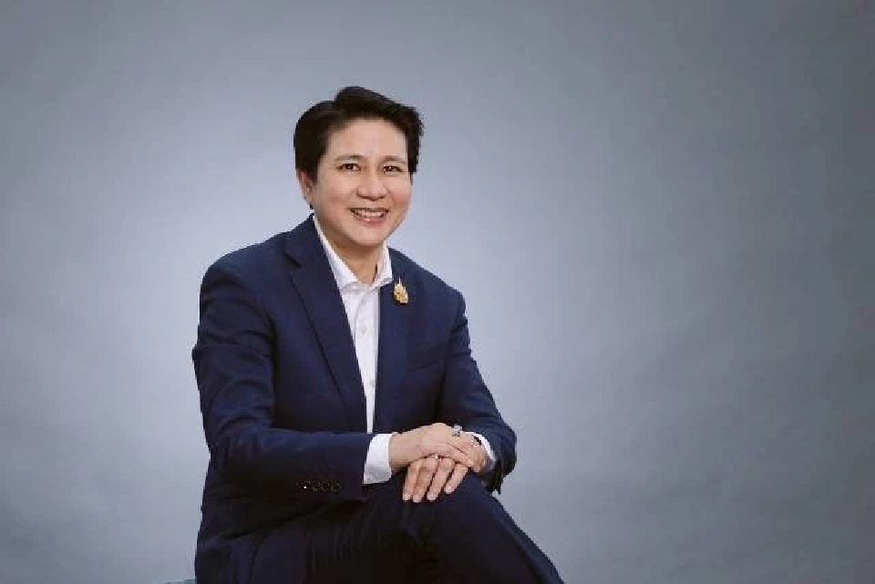 นางสาววสุมดี วสีนนท์ รองเลขาธิการด้านกำกับคนกลางและประกันภัยภูมิภาค สำนักงาน คปภ. 