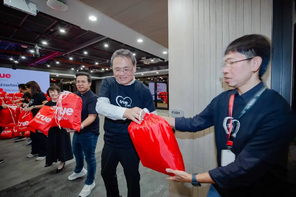 ‘TRUE’ นำโดรน รุ่น TGD25 จำนวน 20 ลำ ลำเลียงอาหาร ยา ช่วยเหลือน้ำท่วมภาคใต้