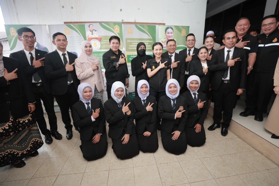 ฟังเสียงครูชายแดนใต้ “ธรรมนัส-นฤมล” ลงพื้นที่ปัตตานี