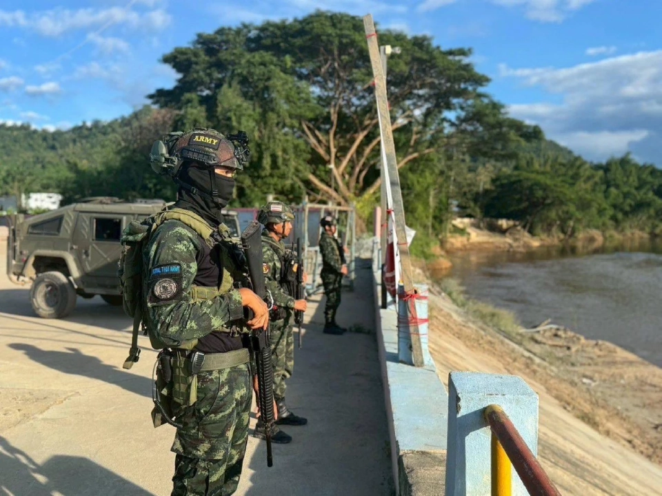 กองทัพบก อัปเดตสถานการณ์ชายแดนไทย-เมียนมา หลังพบแรงงานต่างชาติหลบหนีข้ามแดนมาฝั่งไทยกว่า 1,500 คน