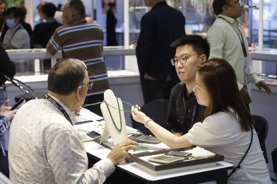 ผู้ประกอบการ 15 ประเทศ ร่วมจัดใหญ่ “JGAB 2026” ปลุกการค้าอัญมณีอาเซียน