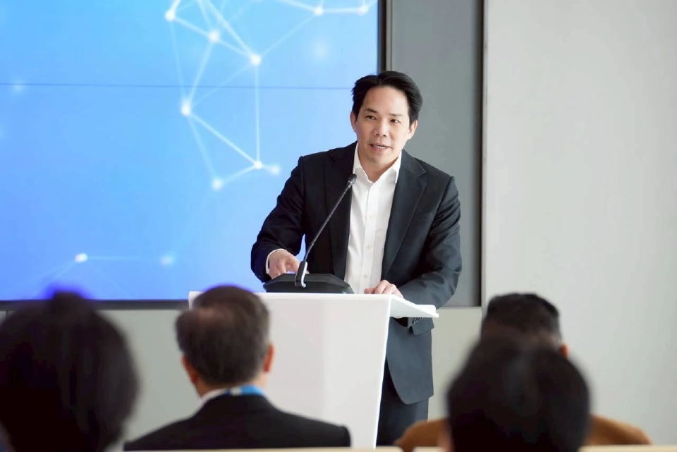 นายสุริพงษ์ ตันติยานนท์ ประธานผู้บริหาร Retail Banking ธนาคารกรุงไทย