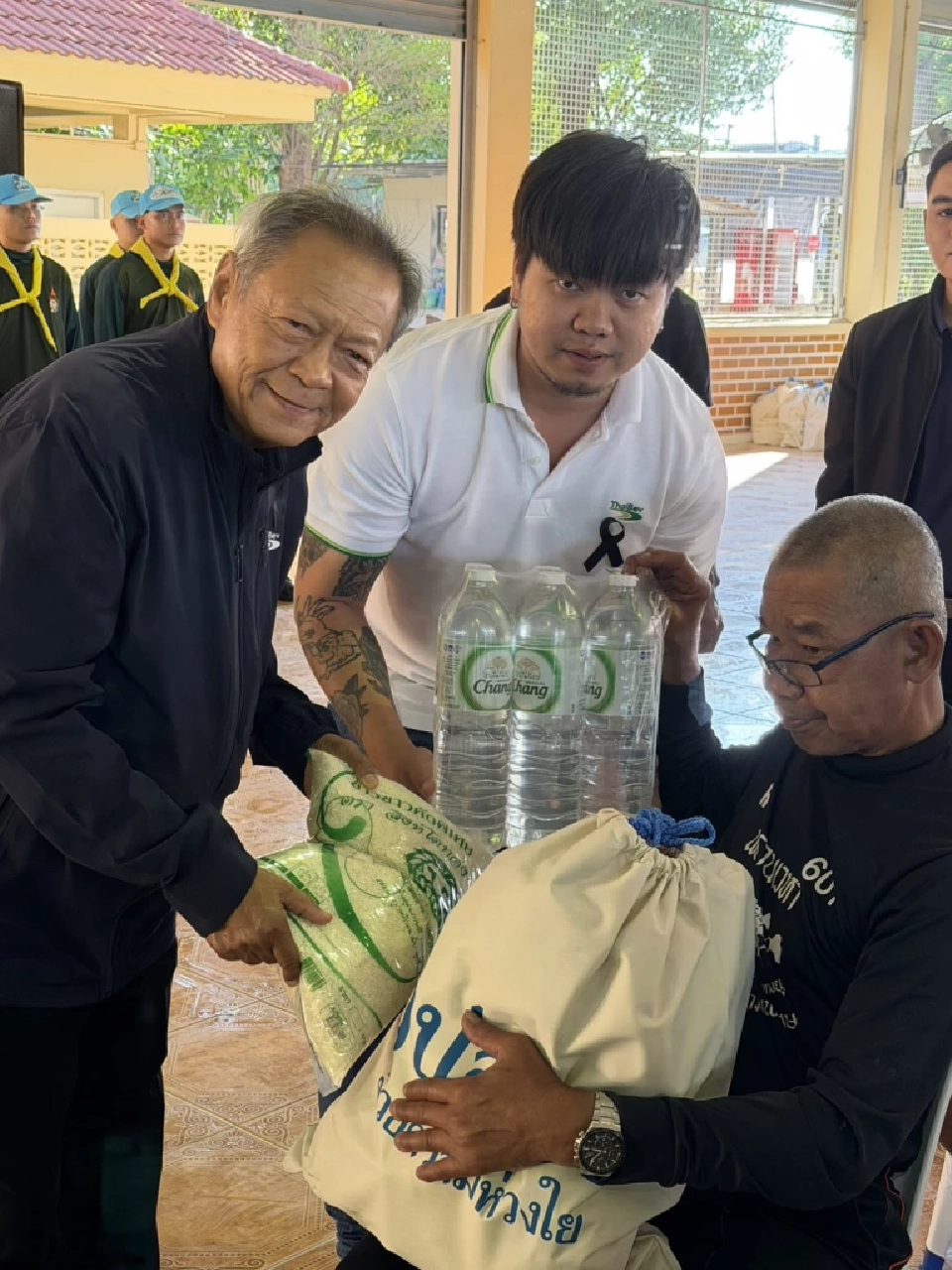 ไทยเบฟ ระดมจัดส่งน้ำดื่ม และสิ่งของจำเป็น ช่วยเหลือผู้ประสบมหาอุทกภัย