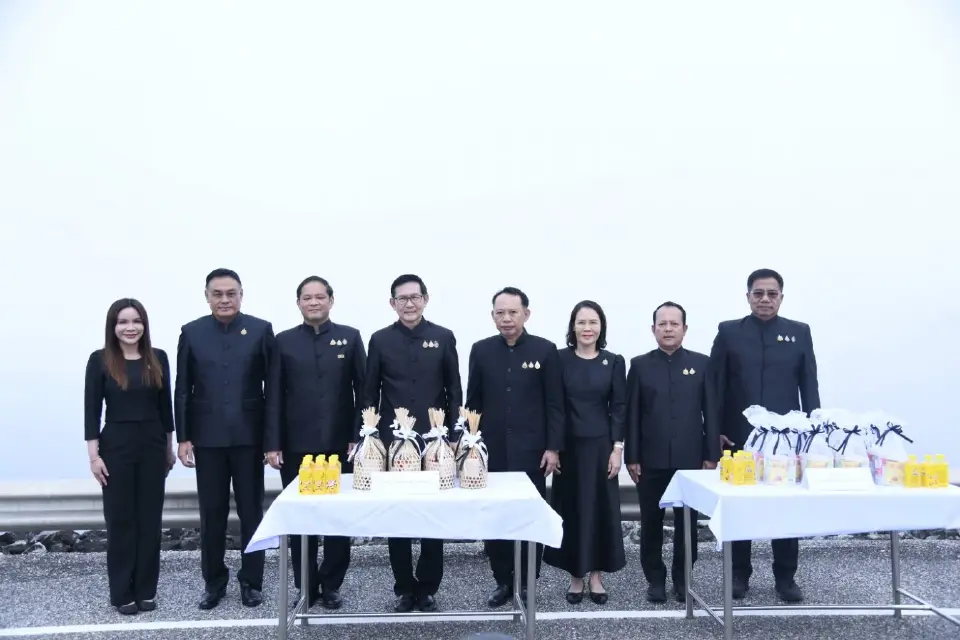 “อรรถพล”นำทีมพลังงาน-กฟผ.-ชาวอุตรดิตถ์ จัดกิจกรรมน้อมถวายความอาลัยสมเด็จพระพันปีหลวง