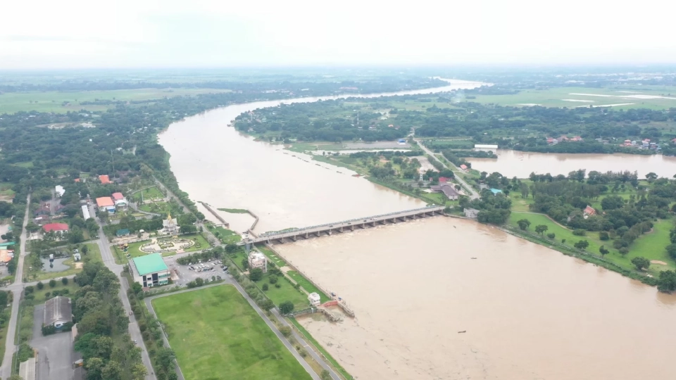 กรมชลฯ เฝ้าระวัง ฝนถล่มไม่หยุด น้ำเหนือทะลัก ดันน้ำเจ้าพระยาขึ้นอีกระลอก