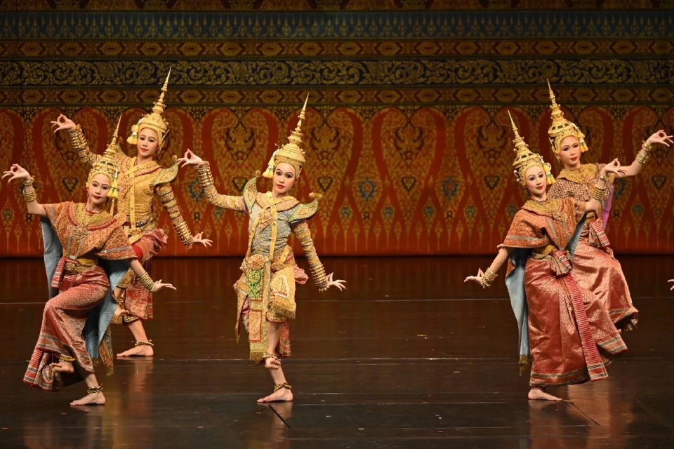 อลังการ ‘โขนสัตยาพาลี’ ธำรงนาฏศิลป์ สืบสานพระราชปณิธาน สมเด็จพระพันปีหลวง