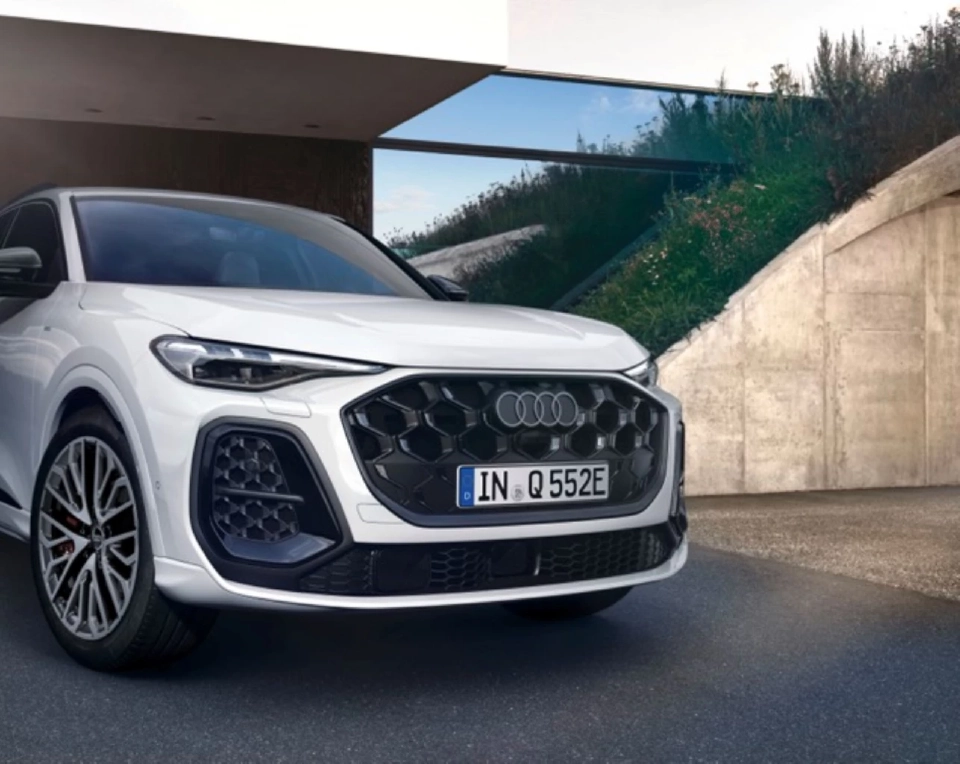  “The all-new Q5 e-hybrid”